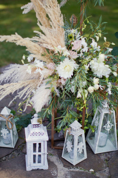 istock flower compositions and lanterns with candles 992893136