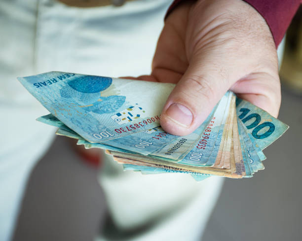 istock Real - Brazilian Currency 992941952