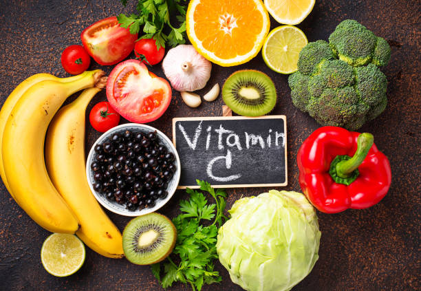 lebensmittel, die vitamin c gesund essen - vitamin c fotos stock-fotos und bilder