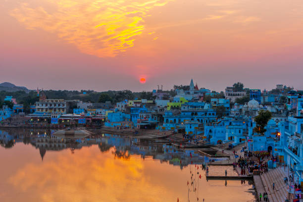 istock Pushkar Holy Lake at sunset, India 993122118