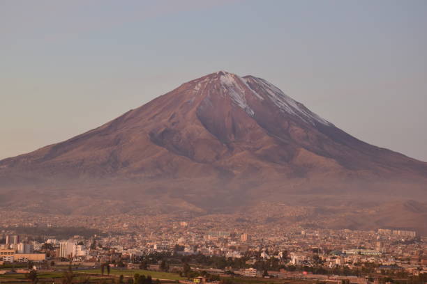 istock View of volcano Misti 993126798