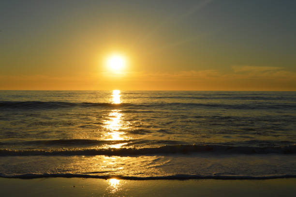 istock Golden California ocean sunset 993197626