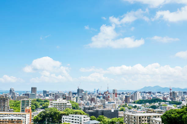 paisagem da cidade de fukuoka - clear sky residential district house sky - fotografias e filmes do acervo