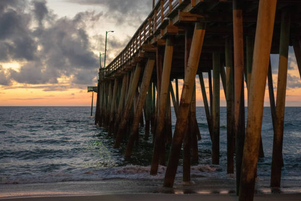 istock Sunrise at the 15th Street Pier 993330032