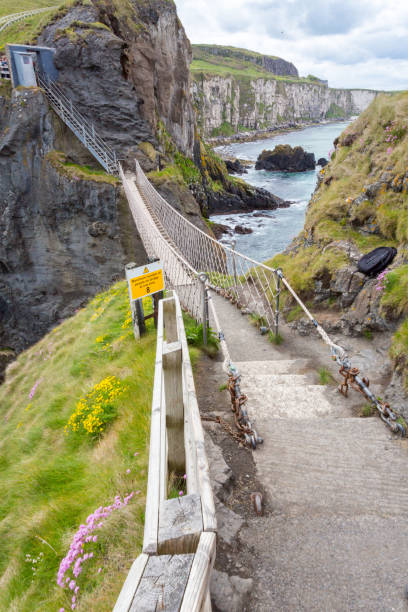 costa de antrim, irlanda del n. - carrick a rede fotografías e imágenes de stock