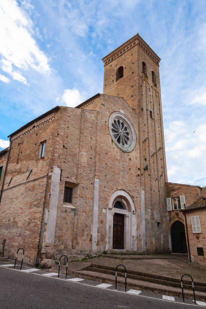istock Roman Catholic cathedral in Fermo, Italy 993428776