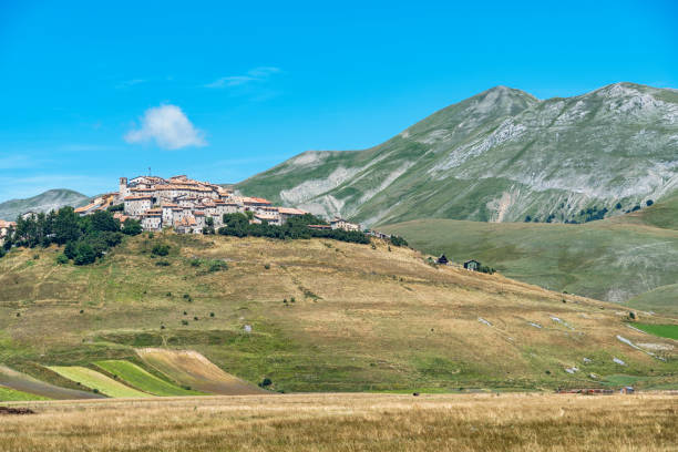 istock Castelluccio of Norcia Valley 993437644