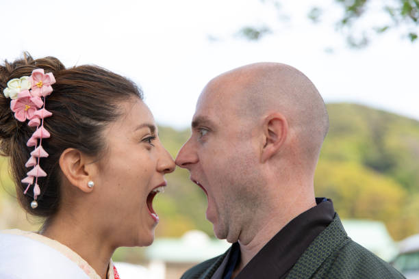istock Foreign couple enjoying visit to Japan 993438838