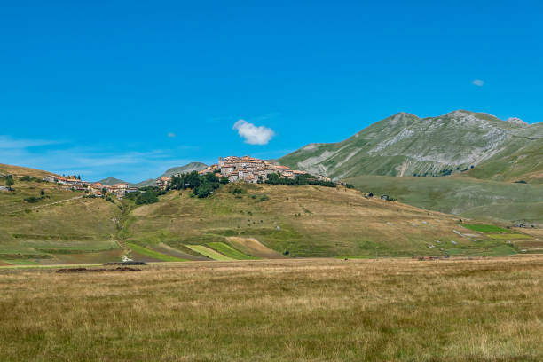 istock Castelluccio of Norcia Valley 993478164
