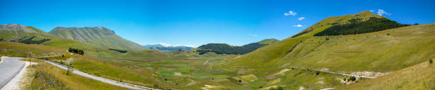 istock Castelluccio of Norcia Valley 993507034