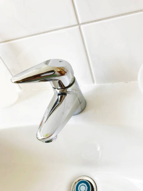 istock Faucet (Tap) With Cold And Warm Water Head 993602088