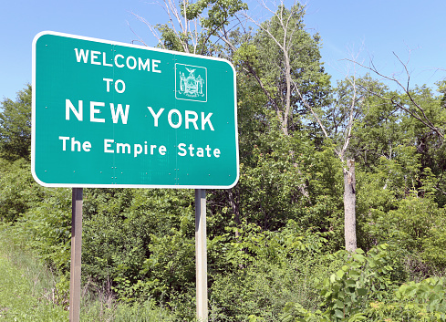 A welcome sign at the New York state line.