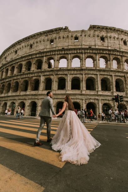 istock Bride and groom in Rome, Italy 993751334