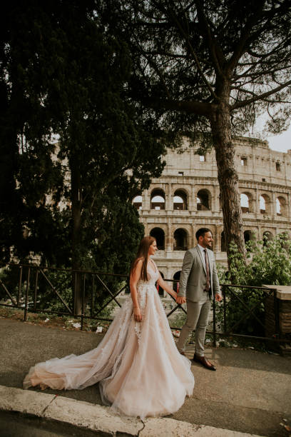 istock Wedding couple in Rome, Italy 993751346