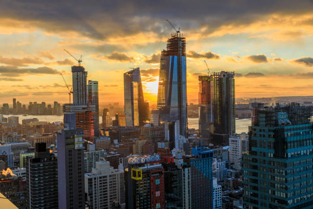 istock View to Manhattan skyline at sunset 993798702