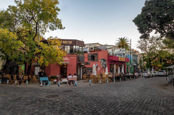 bar und restaurants in palermo soho künstlerviertel - buenos aires, argentinien - buenos aires argentina palermo buenos aires south america stock-fotos und bilder