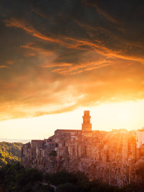 istock Sunset on the Tuscan city, Pitigliano 993961322