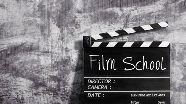 istock Film school text title on clapper board 993965990
