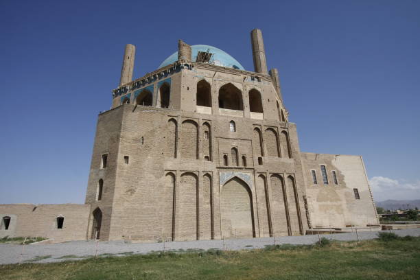 istock Dome of Soltaniyeh, the oldest double-shell dome in Iran 993966012