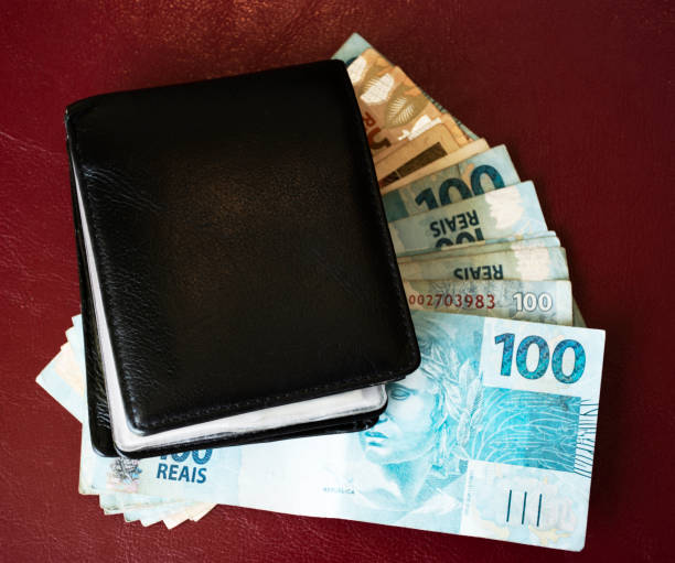 istock Real - Brazilian Currency 993982470