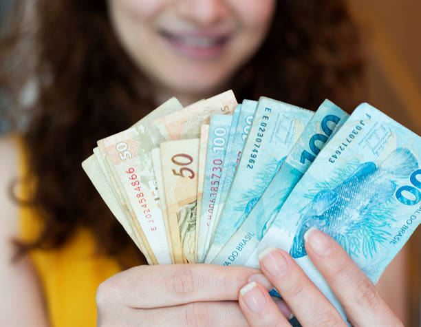 istock Real - Brazilian Money 994023974