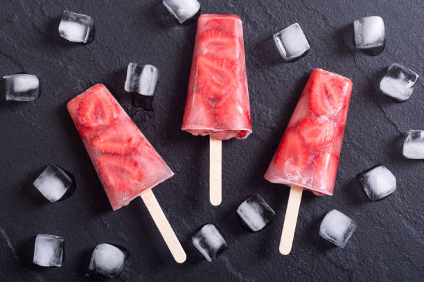 istock Homemade popsicles with strawberry 994162672