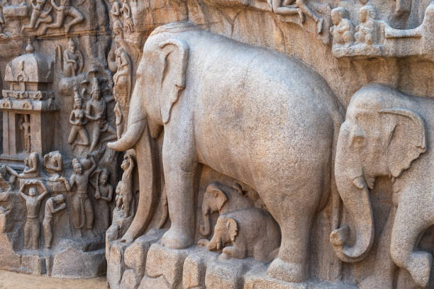 istock Ancient bas relief in Tamil Nadu 994164070