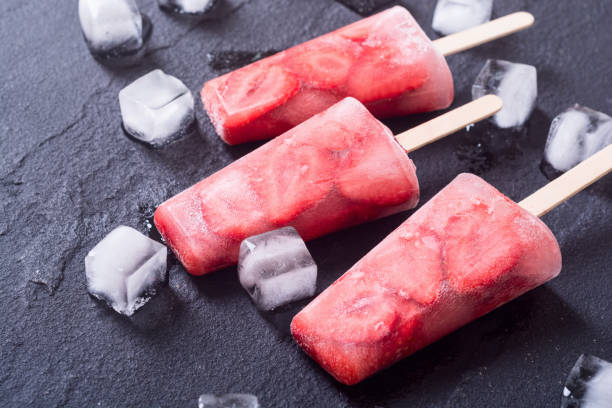 istock Homemade popsicles with strawberry 994164322