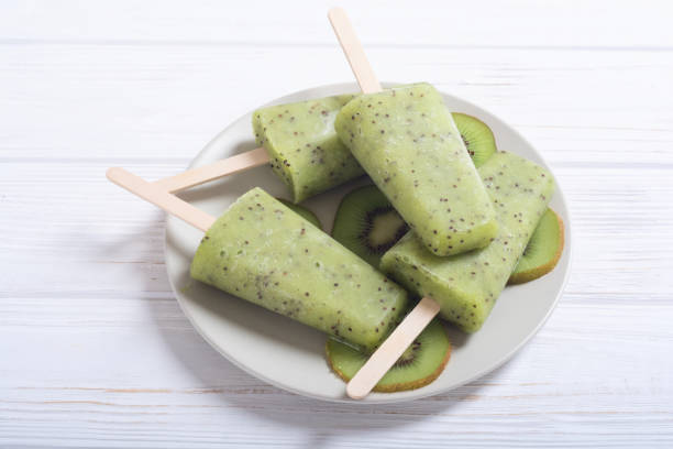 istock Homemade popsicle with kiwi 994164436