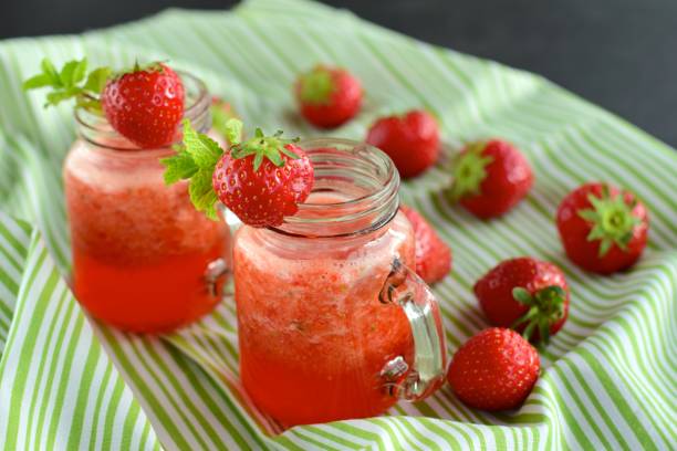 istock Organic strawberry juice 994201672