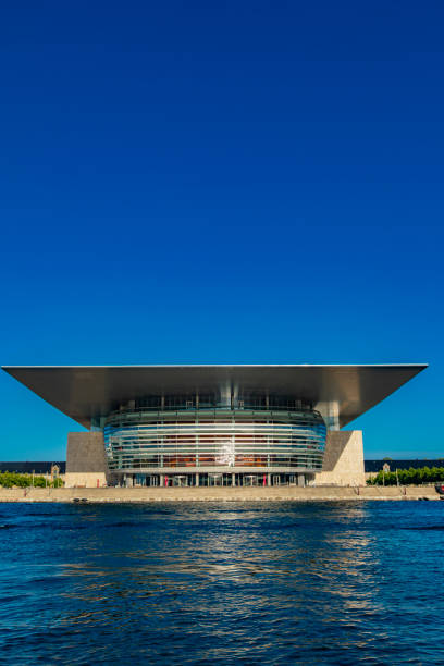 teatro dell'opera di copenaghen in danimarca - copenhagen opera denmark opera house foto e immagini stock