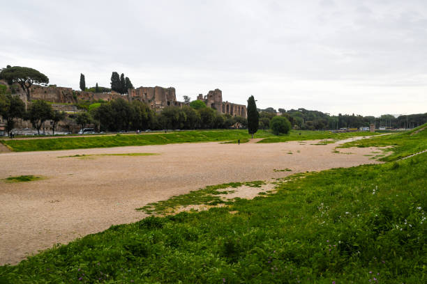 Ancient ruins in Rome (Italy) - Circo Massimo (Circus Maximus) Ancient ruins in Rome (Italy) - Circo Massimo (Circus Maximus) circo massimo stock pictures, royalty-free photos & images