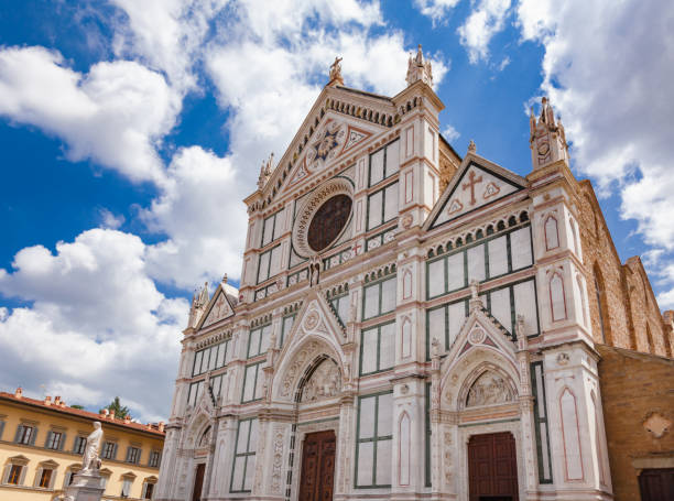 Basilica di Santa Croce  Franciscan church facade Florence Tuscany Italy Ornate facade of the Basilica di Santa Croce (Basilica of the Holy Cross), also as the Temple of the Italian Glories, the largest Franciscan church in the world, Florence, Tuscany, Italy piazza di santa croce stock pictures, royalty-free photos & images