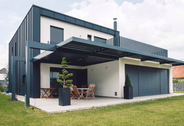 istock Perfect modern family house 994386220