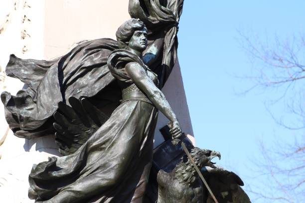 istock Part 2 of the statue facing the White House 994387182