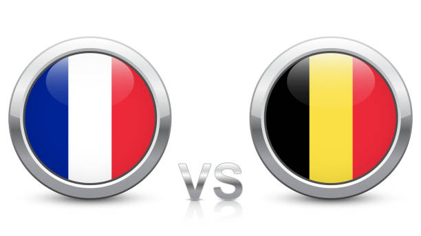 frankreich vs. belgien. 2018-turnier. glänzenden metallischen symbole knöpfe mit nationalflaggen isoliert auf weißem hintergrund. - france germany flag white background stock-grafiken, -clipart, -cartoons und -symbole