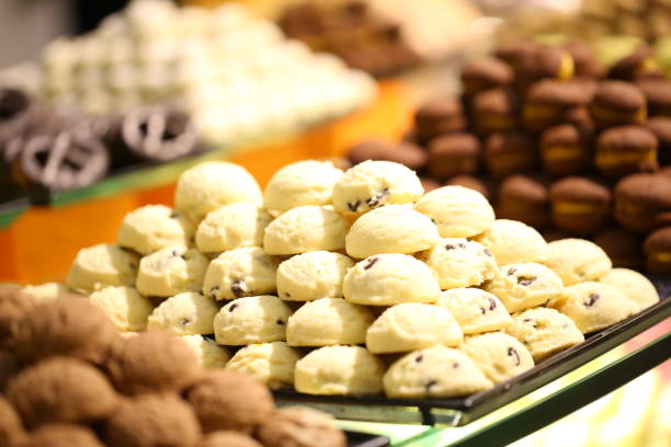 istock Cakes, cookies, cupcakes, tarts and cakepops 994531110