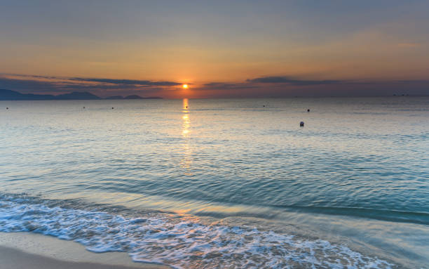 istock Tropical Sunrise Seascape 994735778
