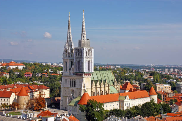 istock Cathedral in Zagreb, Croatia 994835008