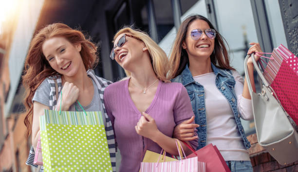 istock Best friends in shopping 994844610