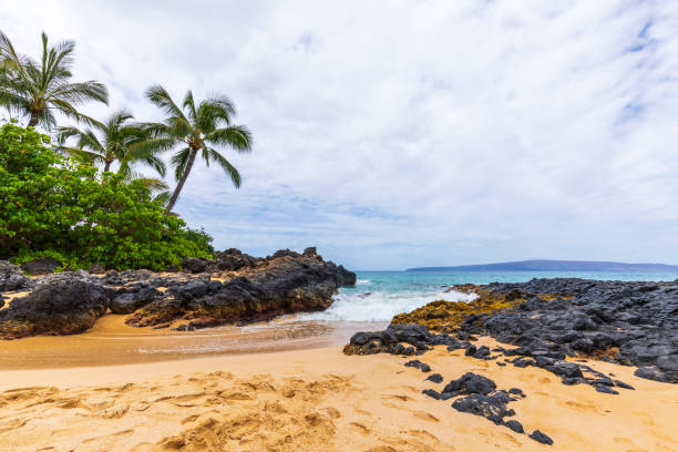 istock Scenic Secret Cove (Beach) Maui 994897868