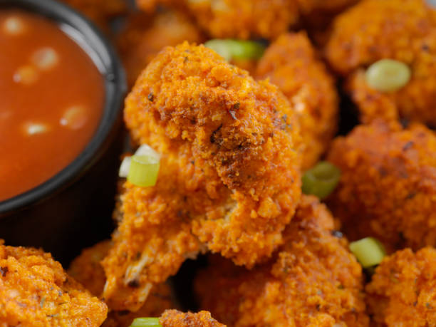 istock Crispy Baked Buffalo Wing Cauliflower Bites 995002738