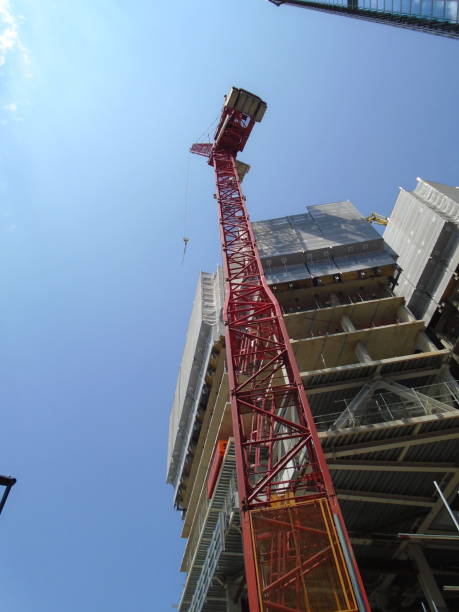istock Cranes, London Bridge Station, UK 995010964