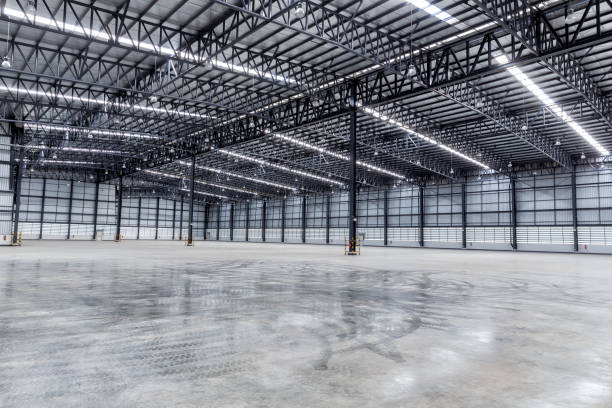 istock Empty steel structure workshop, factory buildings or warehouse. 995138624