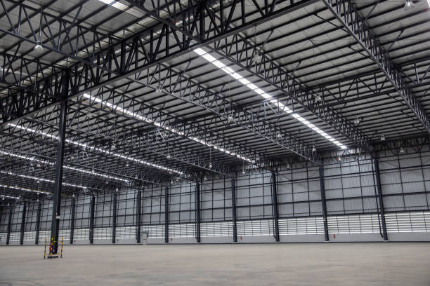 istock Empty steel structure workshop, factory buildings or warehouse. 995138630