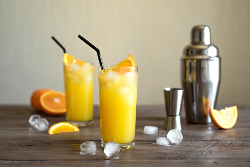 Cóctel destornillador, vodka y jugo de naranja photo
