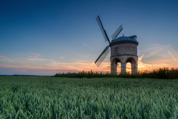 Chesterton Windmill near Leamington Spa, Warwickshire, England, at sunset on a summers evening Chesterton Windmill near Leamington Spa, Warwickshire, England, at sunset on a summers evening chesterton photos stock pictures, royalty-free photos & images