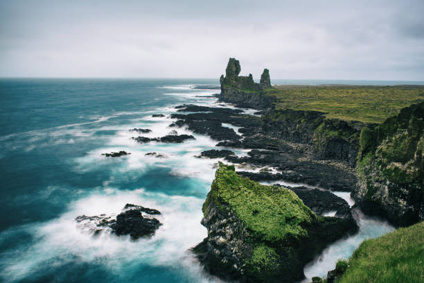 istock Icland sea landscape 995604014