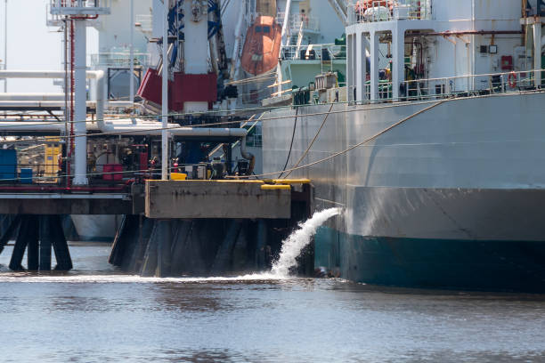 istock Ship Discharging Ballast 995623248