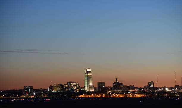 오마하 skiyline - omaha nebraska nebraska skyline building exterior 뉴스 사진 이미지